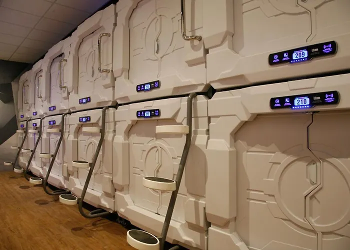 Capsule hotel Izzzleep Aeropuerto Terminal 2 3*