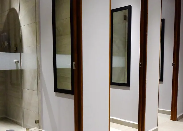 Izzzleep Aeropuerto Terminal 2 Capsule hotel