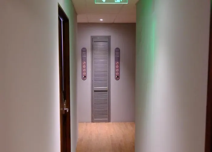 Capsule hotel Izzzleep Aeropuerto Terminal 2 Mexico City