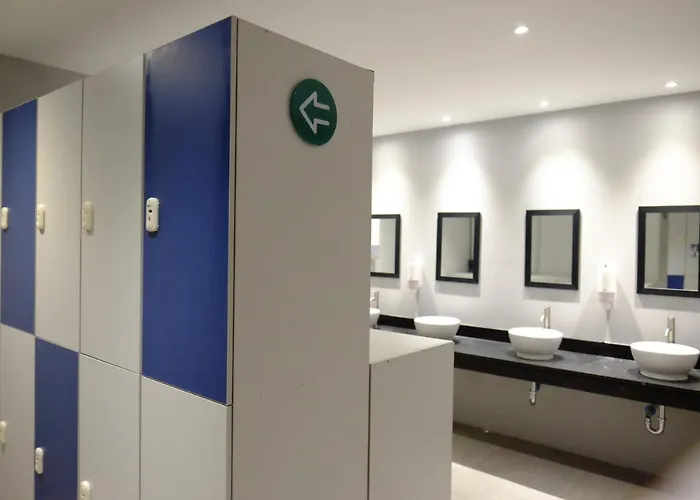 Izzzleep Aeropuerto Terminal 2 Capsule hotel Mexico City