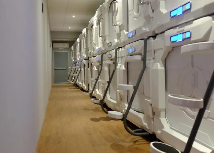 Capsule hotel Izzzleep Aeropuerto Terminal 2 Mexico City